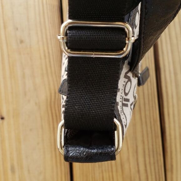 Kenneth Cole Reaction  black and gray crossbody bag - Picture 9 of 10